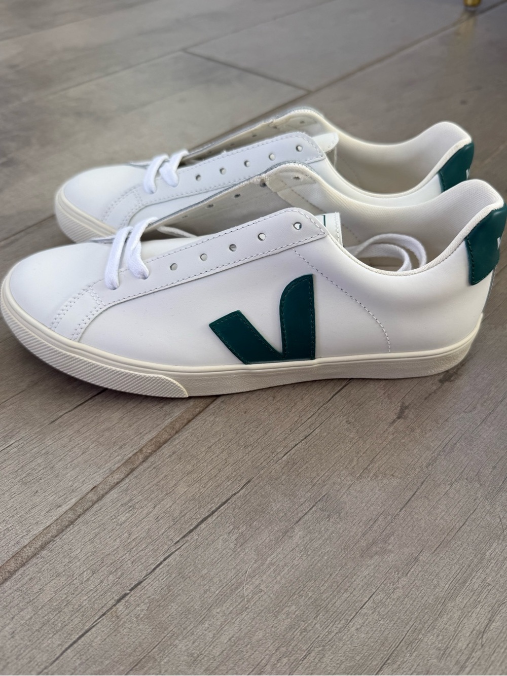 Veja White Sneakers with Green V Logo - Picture 4 of 8